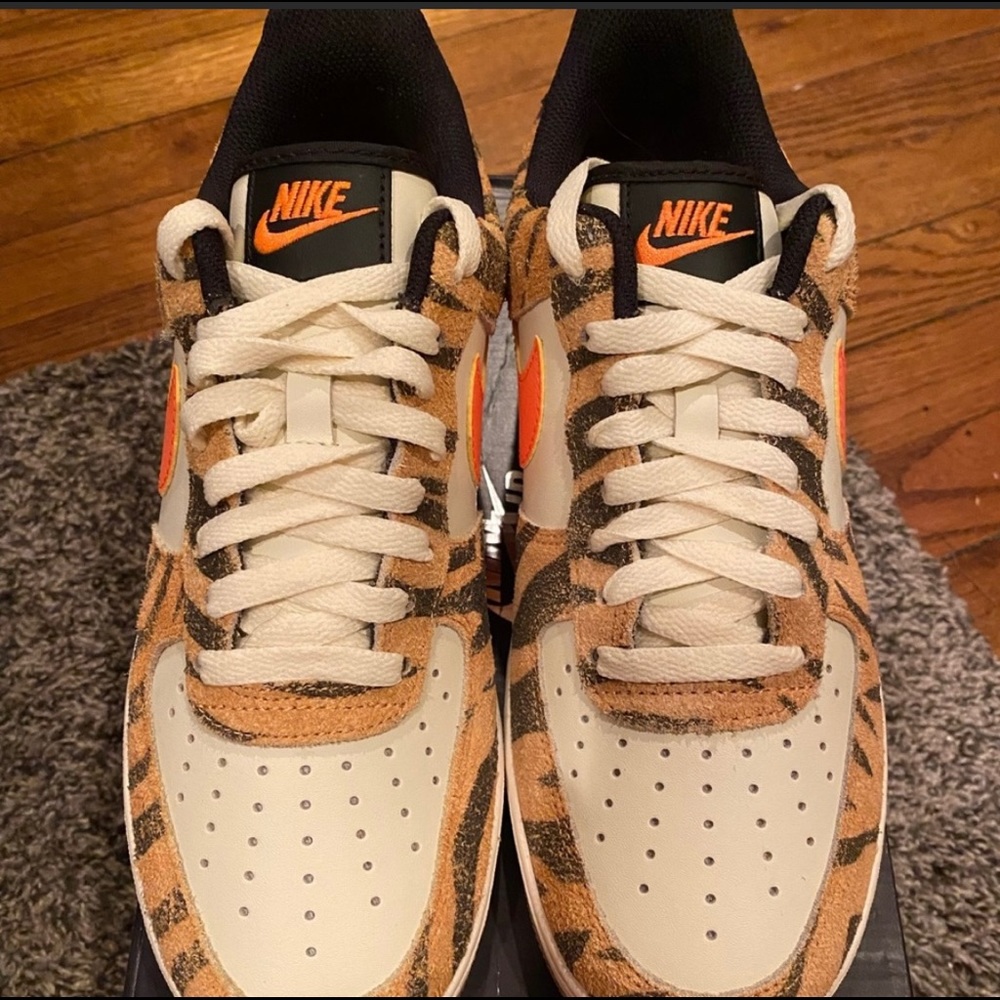 Nike Air Force 1 - Picture 2 of 5